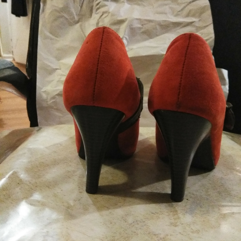 Shoes - Picture 2 of 3